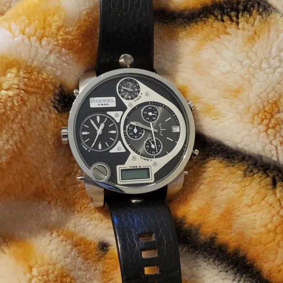 Diesel DZ7125 Oversized Big Daddy - Picture 5 of 8